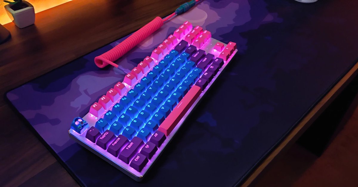 Rate <a href="/JoshTechgamer/">Josh Techgamer - JTG</a> setup!