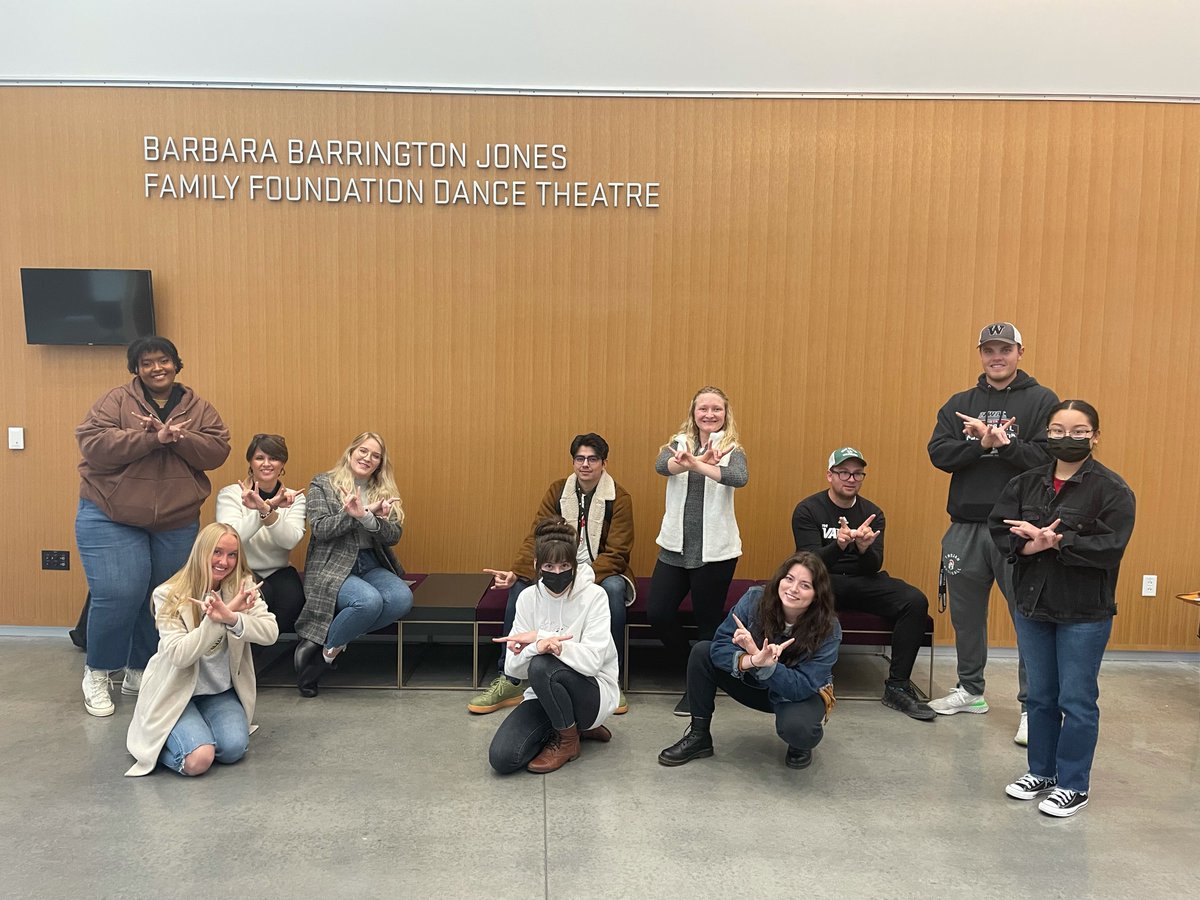 steffidee's tweet photo. I 💚 my #UVUComm media events classmates! We're excited & ready to greet media, leaders & experts gathering at the #Utahvalley Growth & Prosperity Summit to sign the #valleyvision @UVU #theNoorda on Thursday. We've saved a seat for you, @uvu_president, @GovCox & @GovHerbert! https://t.co/fL5DScK6mB