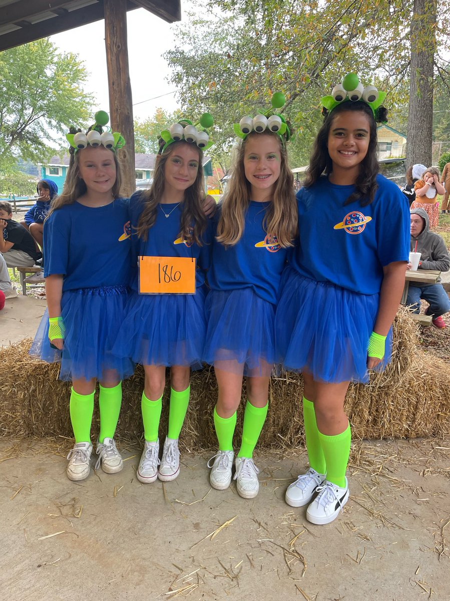 JellystoneKY's tweet photo. We just posted TWO @Facebook albums worth of “Fright Night” fun!! Head over and check them out! Here’s a sneak peek 👀 

https://t.co/xPgT0wXFQQ https://t.co/QAbW96hRxw