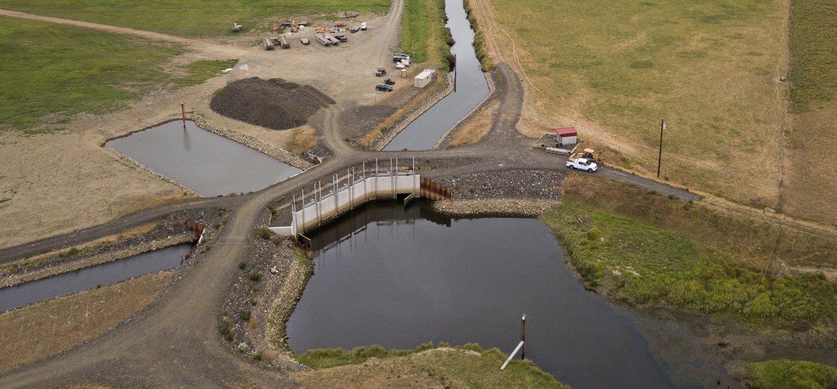 Oregon Sea Grant (@oregonseagrant) on Twitter photo OPB interviewed <a href="/OregonSeaGrant/">Oregon Sea Grant</a>'s Guillermo Giannico about the state's aging tide gates & what they mean for #salmon & farms: bit.ly/3pJqF7H.
Learn about tide gates in this report that he co-wrote: bit.ly/36z3vFK. OPB interviewed <a href="/OregonSeaGrant/">Oregon Sea Grant</a>'s Guillermo Giannico about the state's aging tide gates & what they mean for #salmon & farms: bit.ly/3pJqF7H.
Learn about tide gates in this report that he co-wrote: bit.ly/36z3vFK.