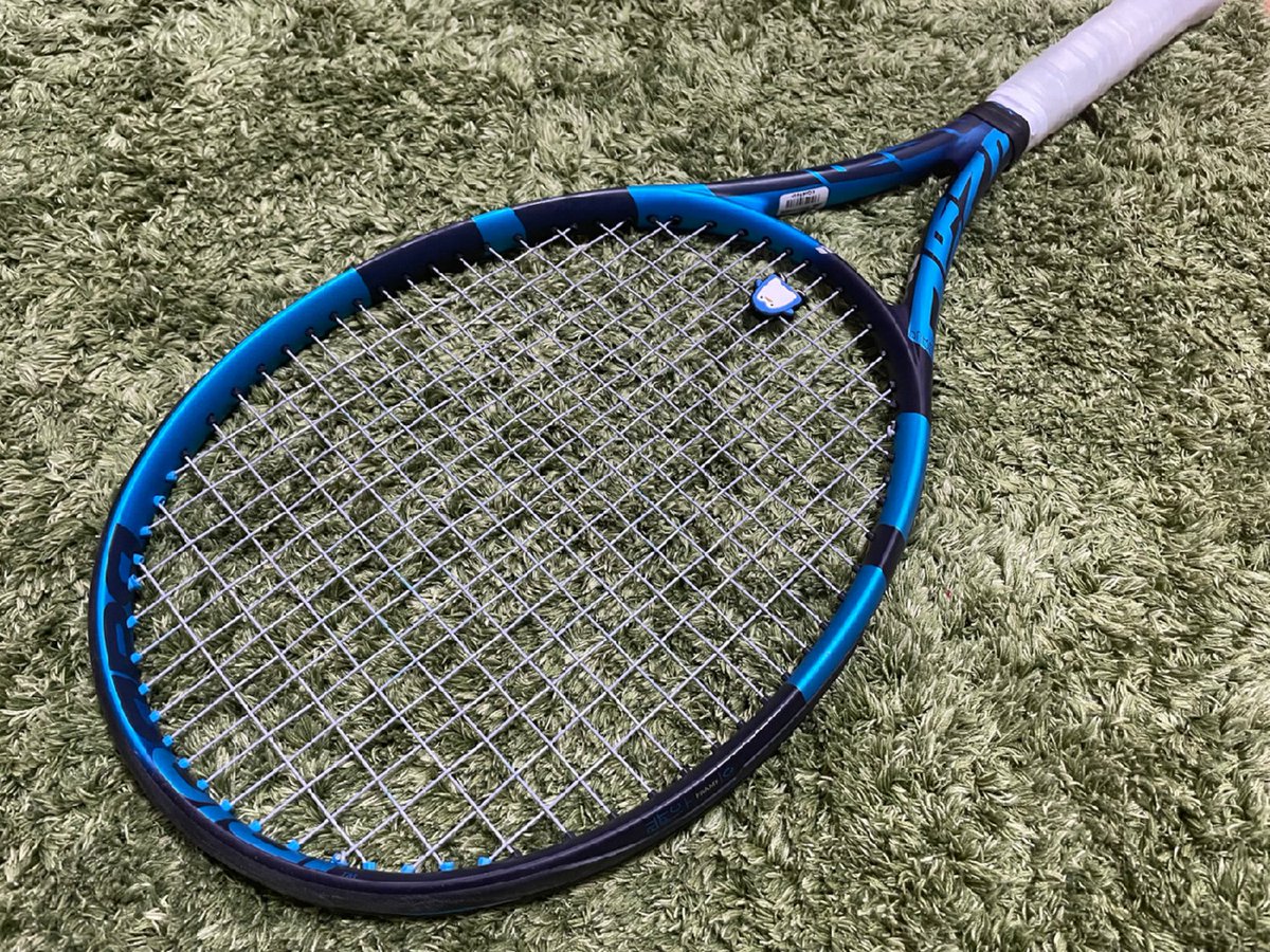 racket_labo's tweet photo. #PROLAST

ナダルが使ってたデュララストの後継で、バボラのロール限定ポリガット

ガット自体が硬め故に、ボールが面白いように潰れ、かなり柔らかい。
ホールド感も良く、たまに抜ける感触は硬めに張って抑えれば良さそう

テンション維持は悪いが言うて1張り500円。ブラストより好きかも☺️ https://t.co/sicQuBVt7P