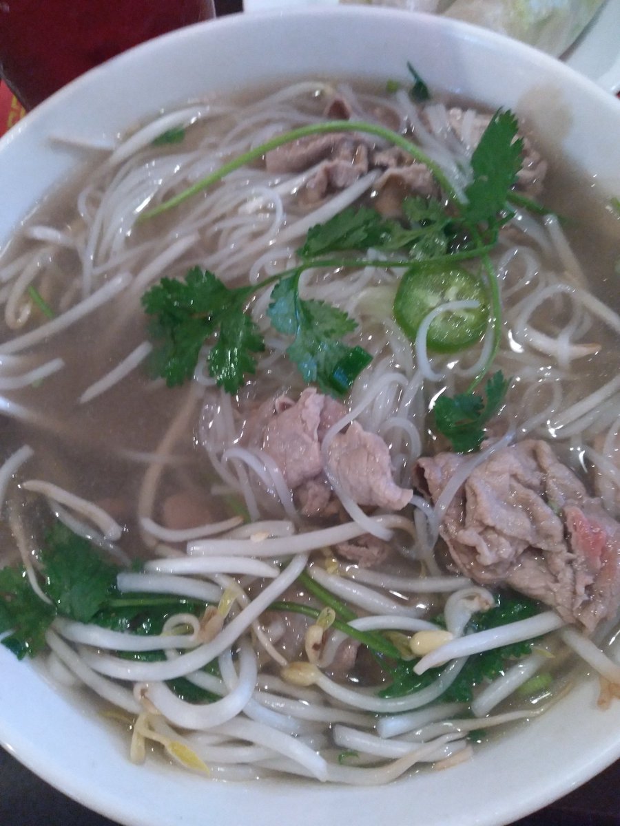 Megan13Jade's tweet photo. Pho with eye round steak and summer rolls. Pho Saigon in Youngstown, OH #vietnamese #pho #phosaigon #summerroll #photai https://t.co/v2SrMmzxaM