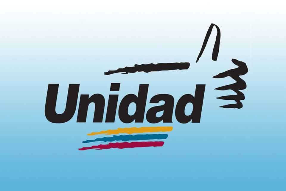 🇻🇪#Regionales|Intención de vota a favor de la #MUD ronda el 53%. 

Encuesta UCAB (Universidad Católica)