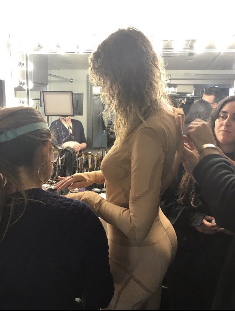 Taylor Swift History 🖤 tweet media