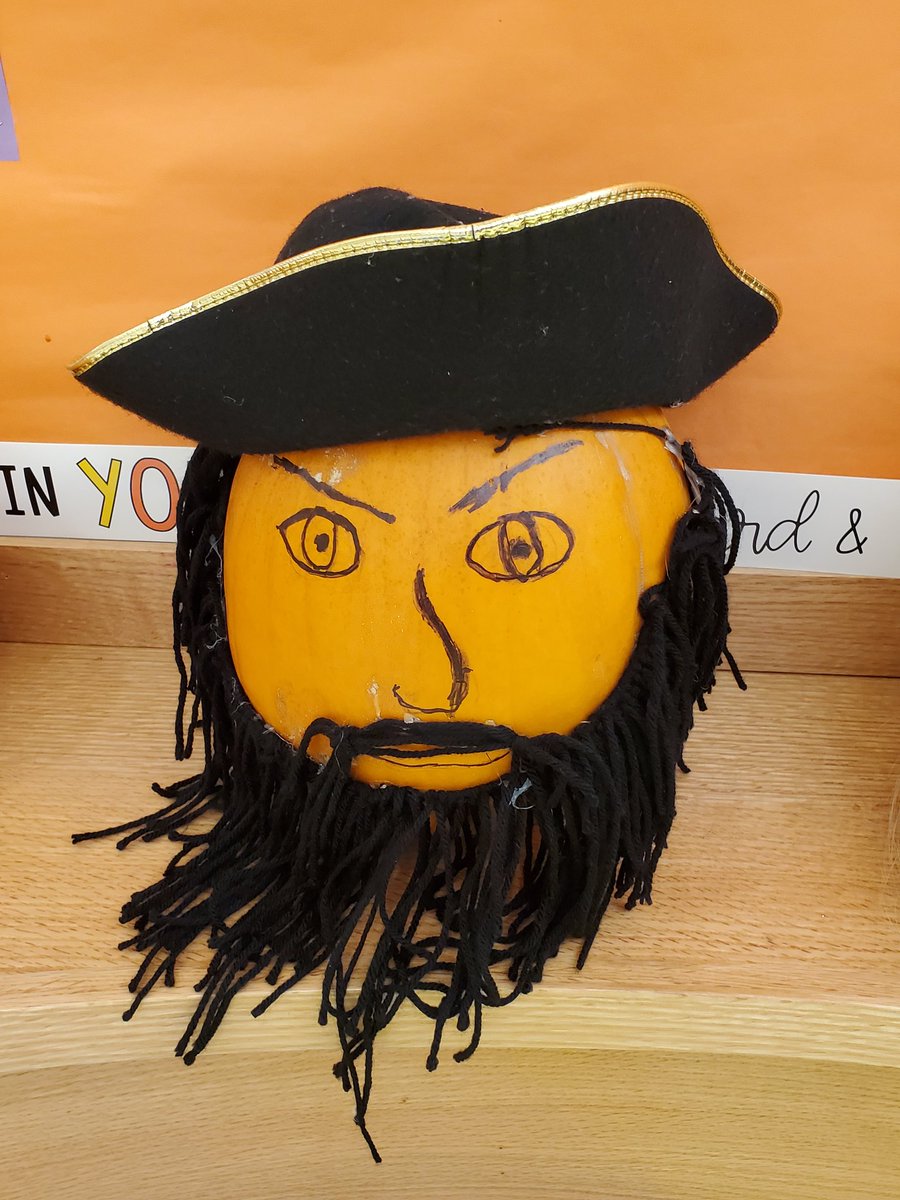MsDarleneA's tweet photo. Historical Males #pumpkinbiography #BlackBeard #BabeRuth #NeilArmstrong https://t.co/7Pq30bz5hX