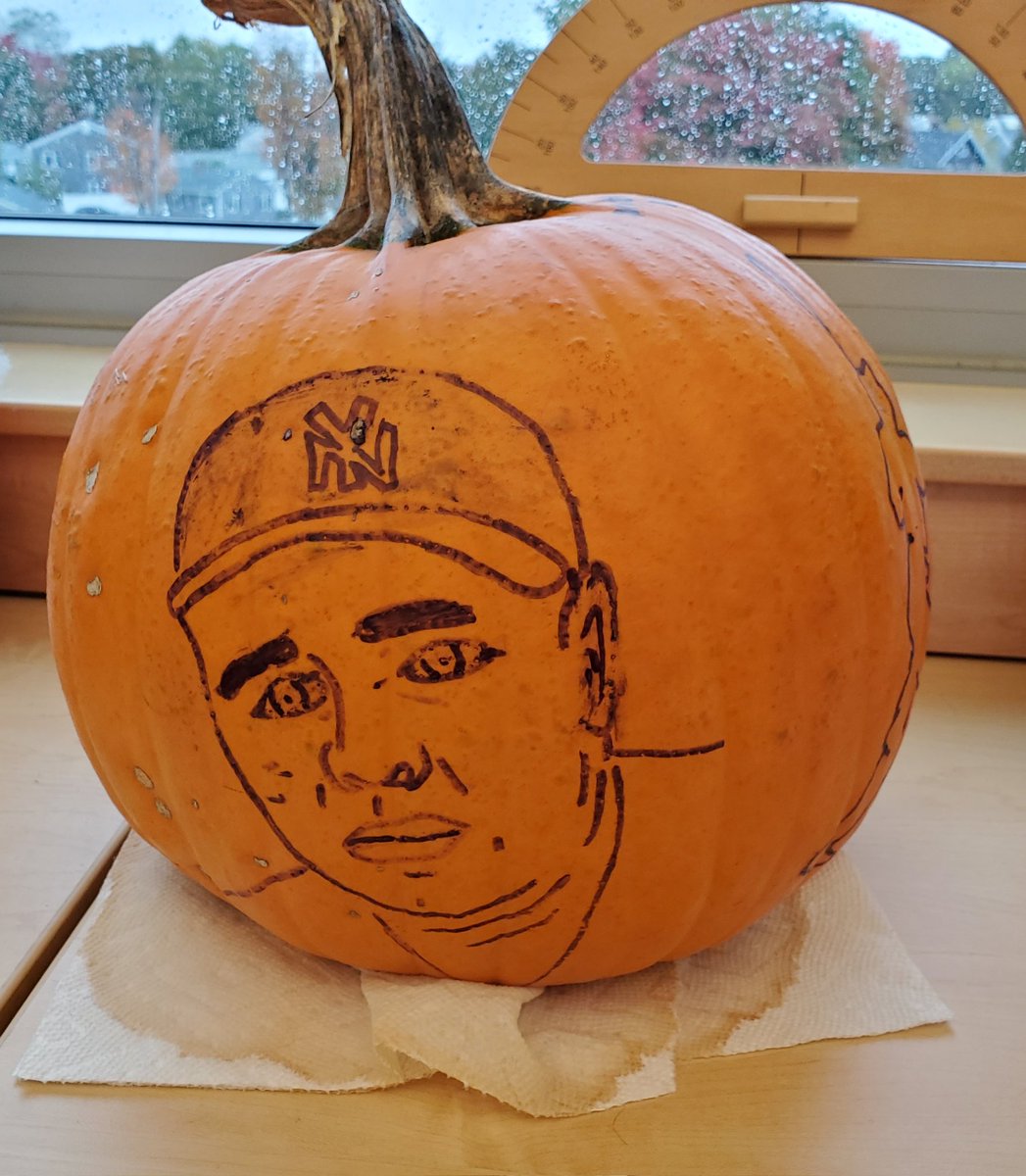 MsDarleneA's tweet photo. Historical Males #pumpkinbiography #BlackBeard #BabeRuth #NeilArmstrong https://t.co/7Pq30bz5hX