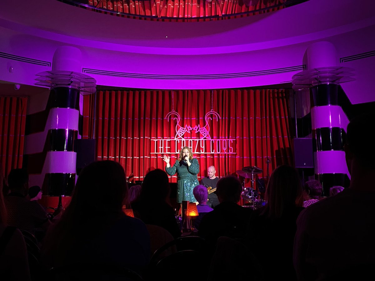 Robin_Rayner's tweet image. Amazing night back at @CrazyCoqs with @ItsToriScott. Missed this so so much! Love this band @BenPapworth Jamie Wilkins &amp;amp; Lisa Martin. What a night 💖💖
