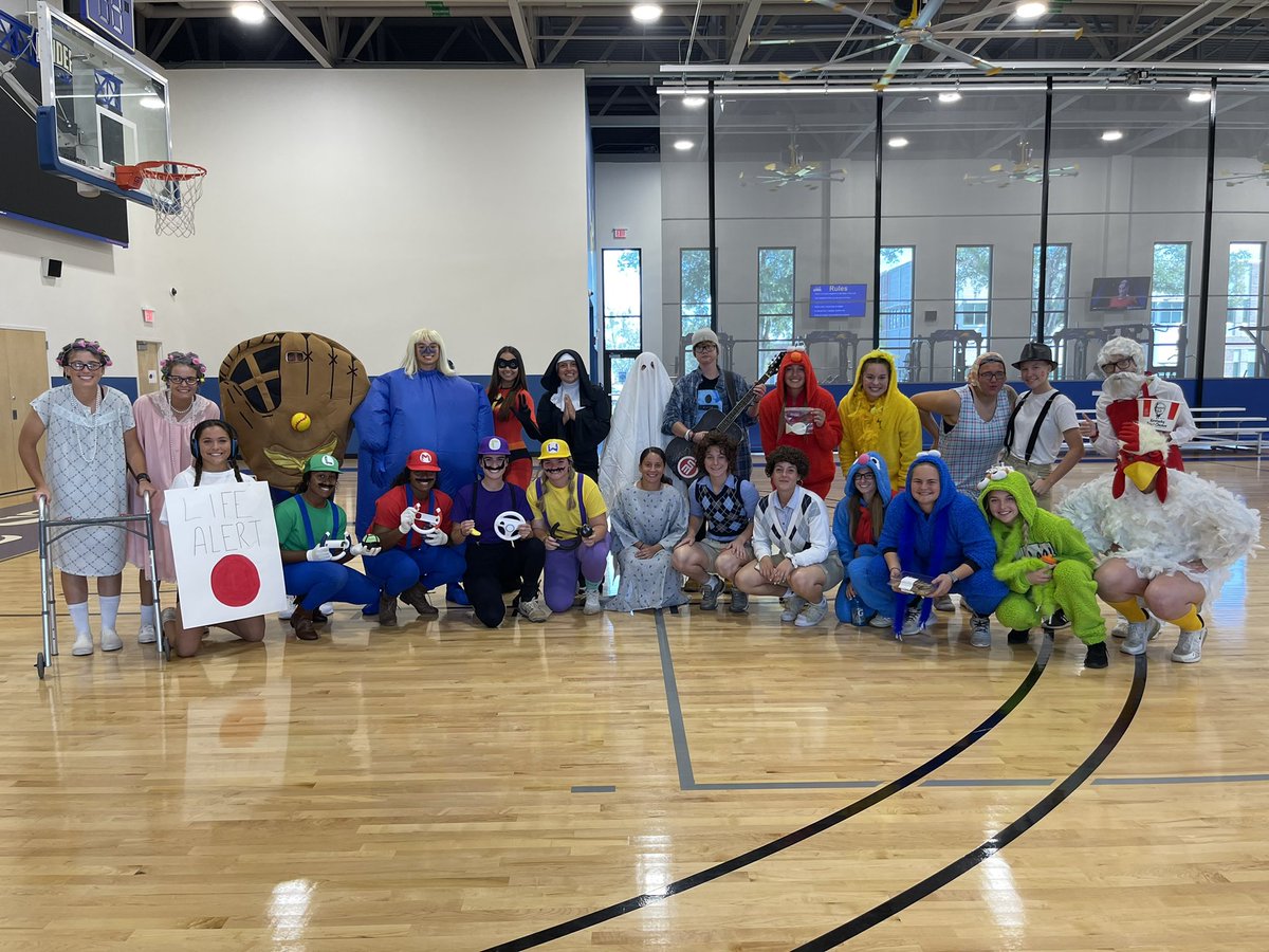 SeminoleStateSB's tweet photo. Best year ever for costumes🤣🤣#team28 https://t.co/zBOWbVZMQf