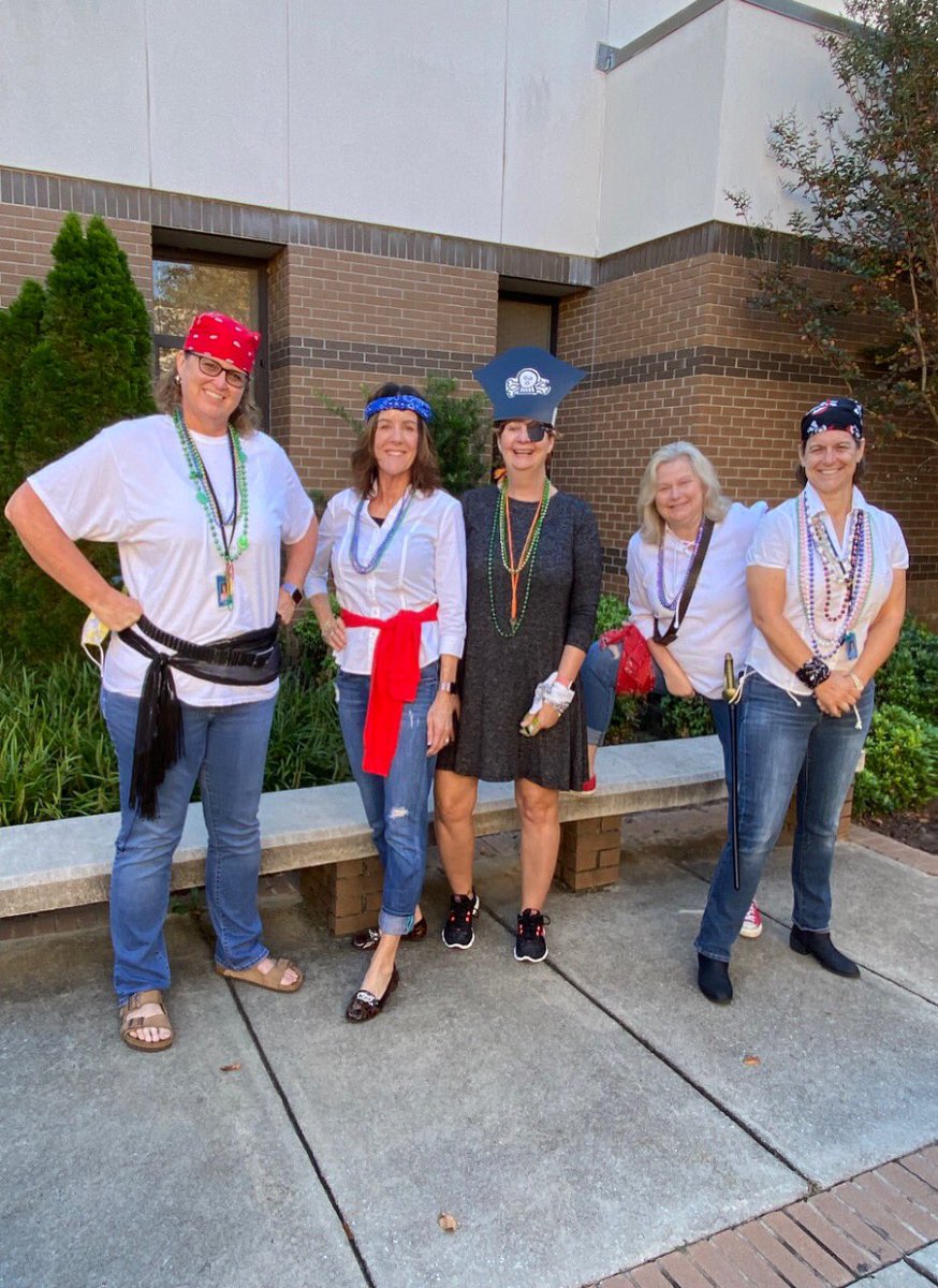 resdolphins's tweet photo. Encore teachers Pair Up against Drugs during Red Ribbon Week! https://t.co/jp550Y7NiI