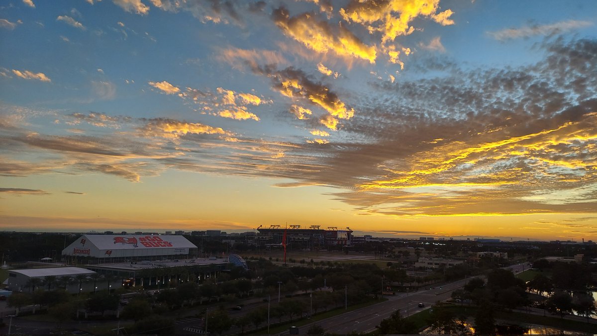 RashadHicks's tweet photo. @PaulFox13 at 6:50pm

Facebook: Rashad Hicks Sr. https://t.co/Db4MSdQ65e