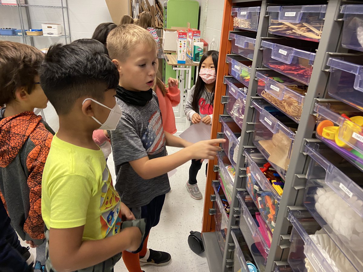 SchlieReed's tweet photo. @ElmwoodSDNB 2nd graders working with @kelliarado learn about the #makerspace and explore/select materials to use to make a #prototype of their design @SDNBSchools #SDNBLearns https://t.co/I1ySZfZd5p