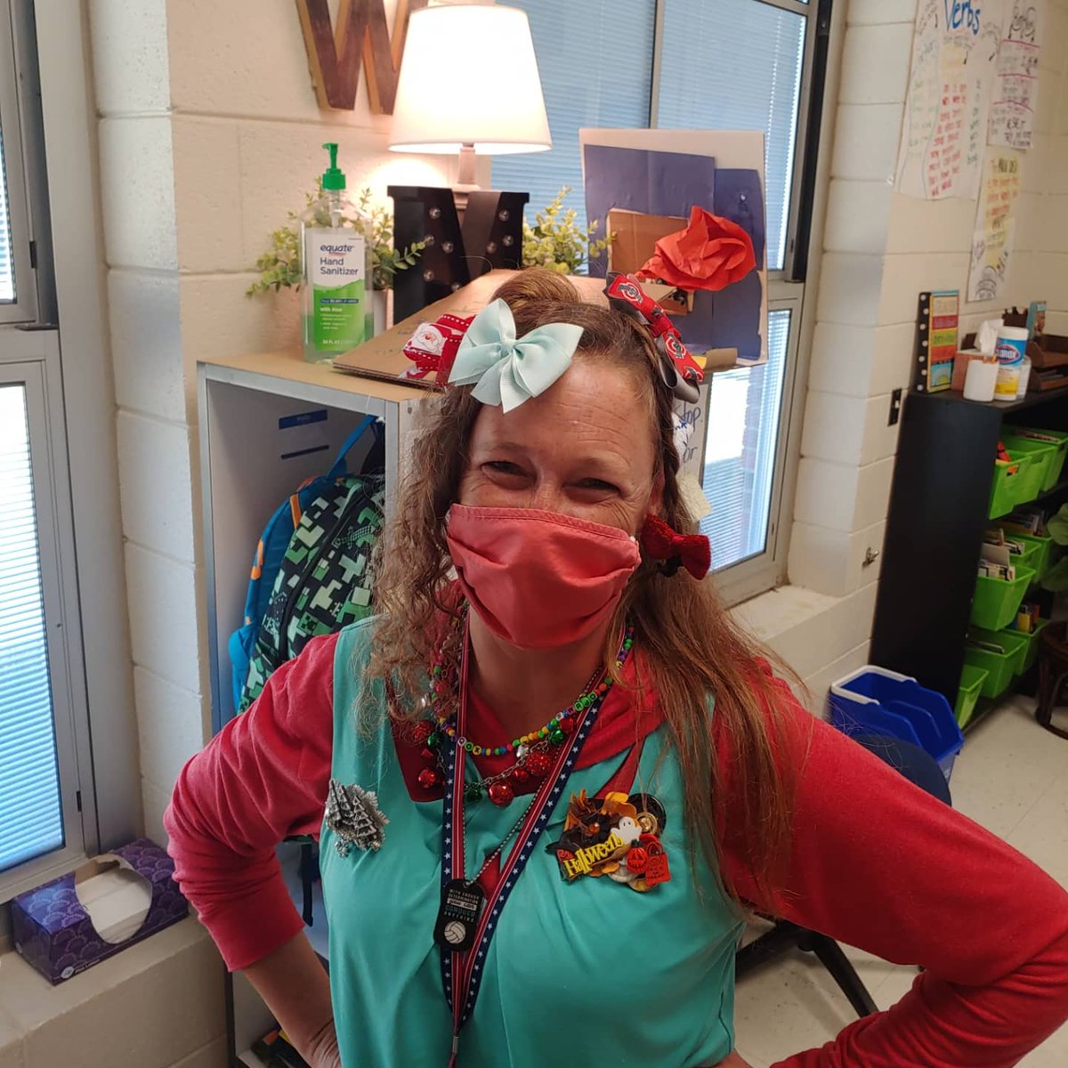 amywhite3rd's tweet photo. I think this needs to be documented!  I believe it's my best one yet!  #19thRedRibbonWeek #WackyWednesday @OldPointeElem @RockHillSchools https://t.co/Yru3SD3lCd
