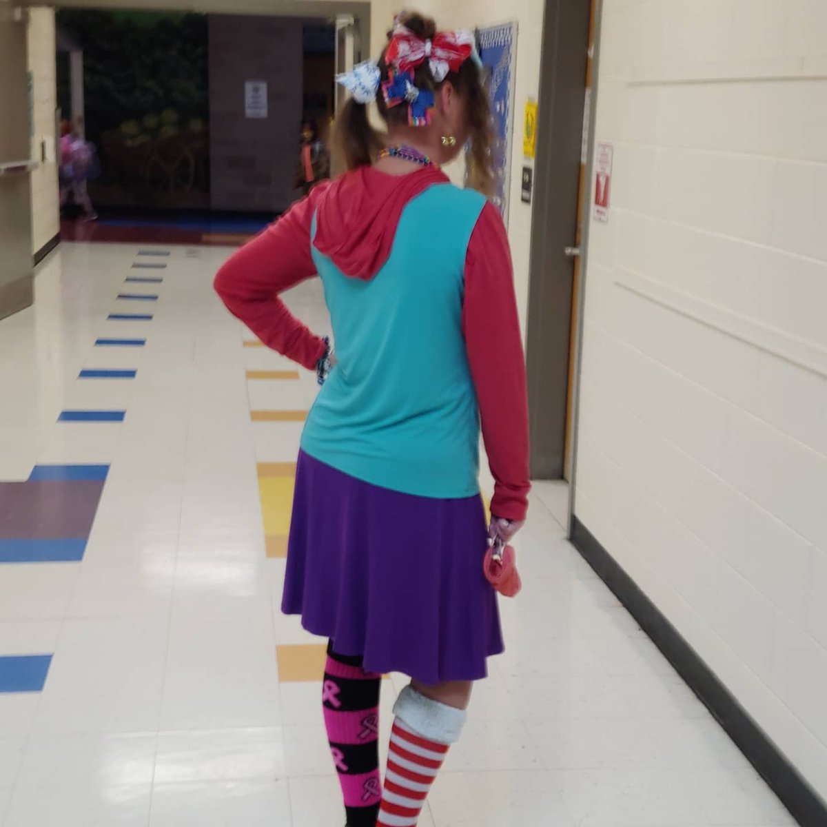 amywhite3rd's tweet photo. I think this needs to be documented!  I believe it's my best one yet!  #19thRedRibbonWeek #WackyWednesday @OldPointeElem @RockHillSchools https://t.co/Yru3SD3lCd
