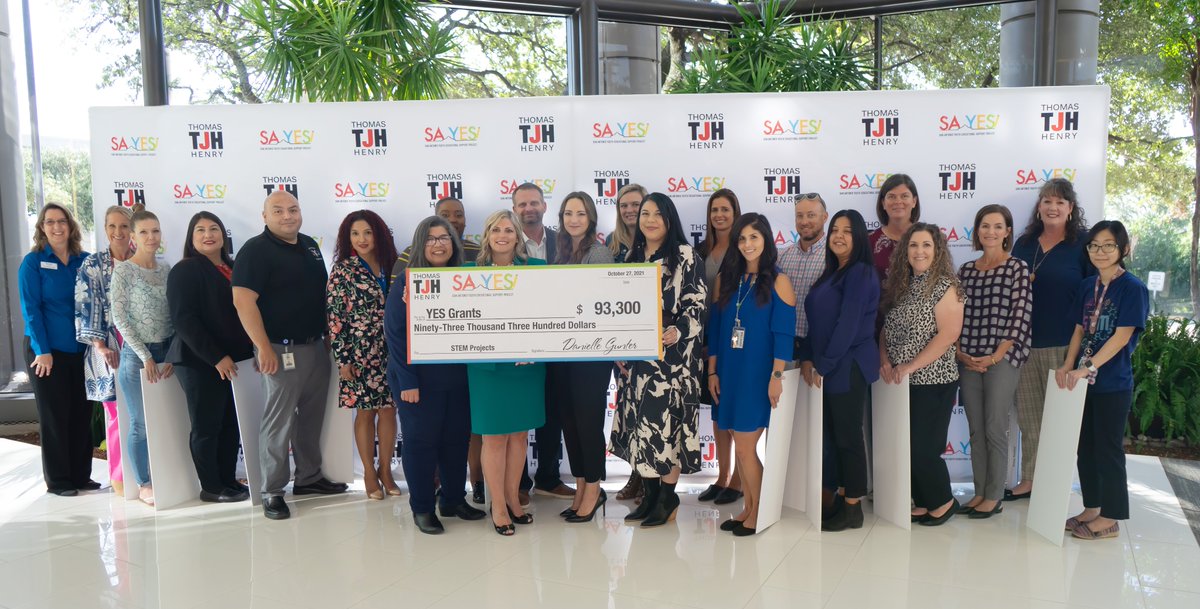 thomasjhenrylaw's tweet photo. 🔬Thomas J. Henry Law is proud to continue our support of @SAYES_ORG  &amp; the #YESGrant program dedicated to the sustainability &amp; expansion of STEM &amp; innovation programs in San Antonio, Texas. We were happy to present checks totaling $93,300 directly to local school STEM programs! https://t.co/tpJQmZkFej