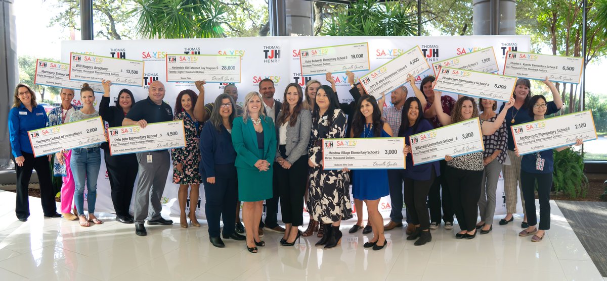 thomasjhenrylaw's tweet photo. 🔬Thomas J. Henry Law is proud to continue our support of @SAYES_ORG  &amp; the #YESGrant program dedicated to the sustainability &amp; expansion of STEM &amp; innovation programs in San Antonio, Texas. We were happy to present checks totaling $93,300 directly to local school STEM programs! https://t.co/tpJQmZkFej