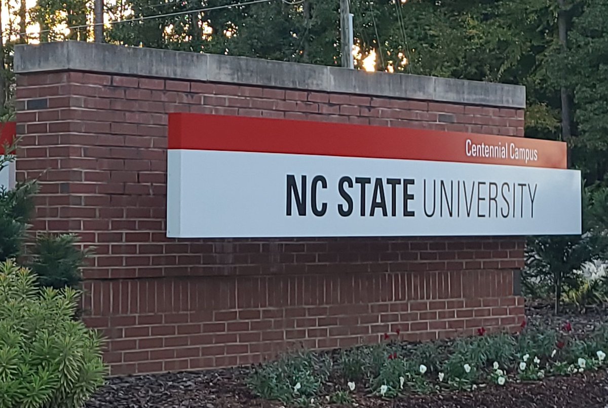 JodiAutry's tweet photo. High performing cultures... can you have an effective leader and a toxic environment? Day One at DLP with @NCPrincipals @StanlySchools @jarroddennis #questionsthatmakeyouthink #learnmore https://t.co/Eh6J9Lh42w