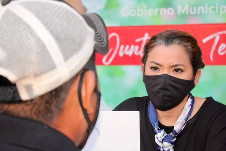 GobTeapa's tweet photo. GOBIERNO MUNICIPAL “JUNTOS POR TEAPA” INFORMA

“Encabeza Lic. Alma Rosa Espadas Hernández, Tercera Audiencia Pública”

*La alcaldesa escuchó atentamente las necesidades de las y los teapanecos https://t.co/fNeFZ9F8DG