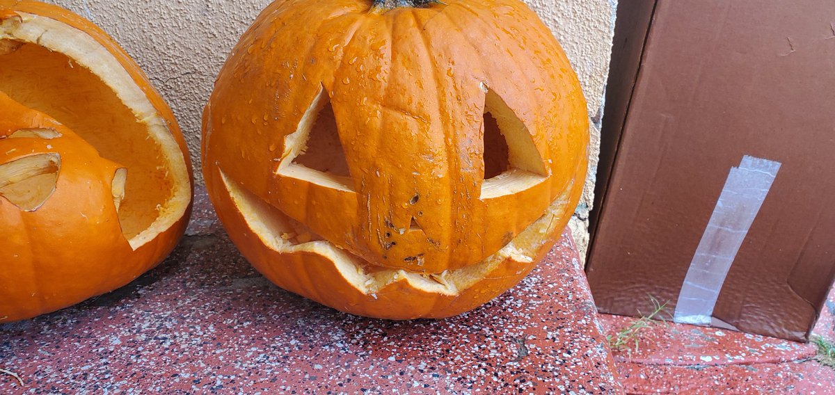 J_Matthew_M's tweet photo. #ASEPumpkin hey dont forget to show me your pumpkins 🎃🎃🎃🎃 https://t.co/UzZPSKhyhV