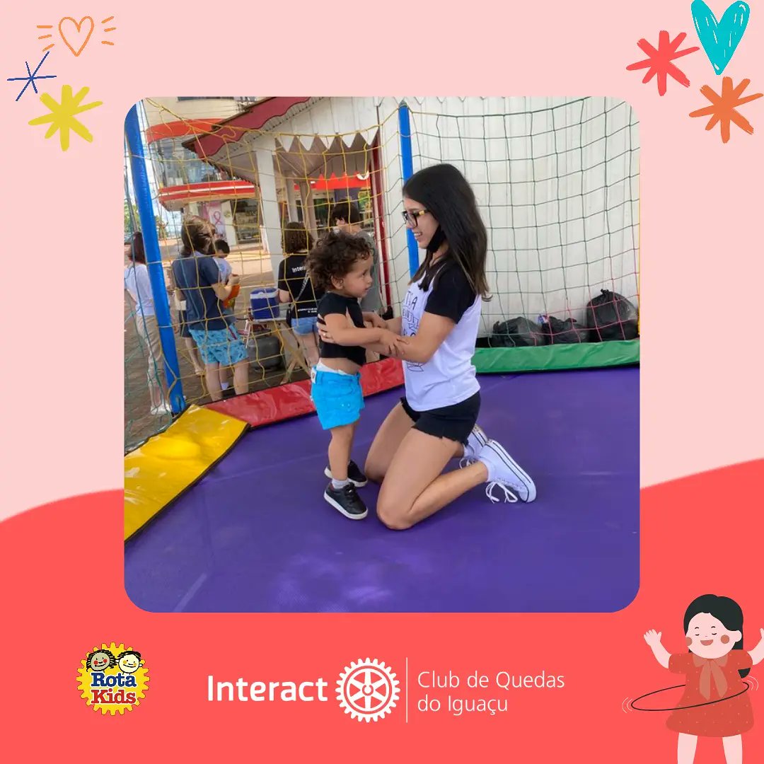 icquedas's tweet photo. No dia 18 de outubro de 2021 o Interact Club de Quedas do Iguaçu juntamente com o Rotakids, realizou uma tarde recreativa em comemoração ao dia das crianças. Foi uma tarde extremamente divertida com direito a suco, pipoca, pula-pula e escorregador inflável. https://t.co/PqZ2Q4LhdL