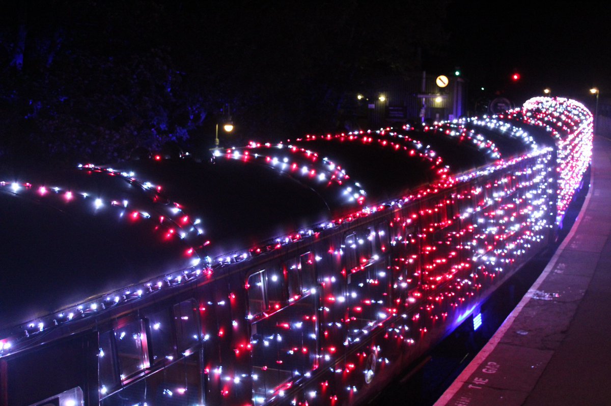 helenofwhitby's tweet photo. #lightspectacular #train #NorthYorkshire @nymr 
🤩🤩🤩🤩🤩🤩🤩🤩🤩🤩
Had a fab evening on train. Can defo recommend. It’s on for the rest of the week. More info here: https://t.co/zehiJg3HOG

#GoodNightTwitterWorld https://t.co/n29NhhfNEY