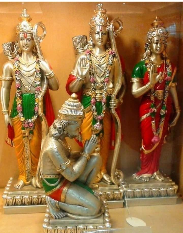 omzi_dr's tweet photo. नीलाम्बुजम् श्यामल कोमलांगम          
सीता समारोपित वाम भागम                 
पाणौ महासायक चारु चापम        
नमामि रामं रघुवंशनाथम ।।

       ‼️जय श्रीराम‼️ https://t.co/7MOnAPryrg