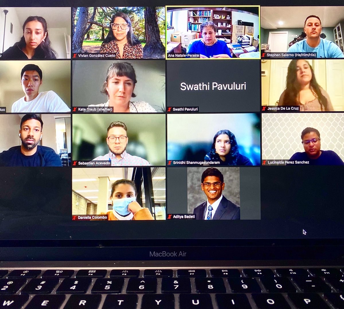 OPCCI_NJMS's tweet photo. Big thank you to @anatalemd for taking time to discuss mentorship and best practices in community engaged service projects with the @Rutgers_NJMS Urban Health Distinction Students! https://t.co/GFq70N1fj9