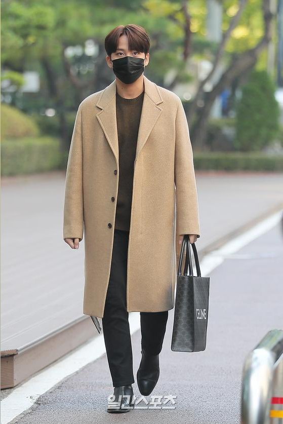 ؘ (@cjongholooks) on Twitter photo 