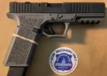 DCPoliceDept's tweet photo. In the last week, #DCPolice officers removed 53 illegal firearms from the streets of #DC and out of the hands of criminals.
#FirearmsFlashback https://t.co/HNYPbPB6j2