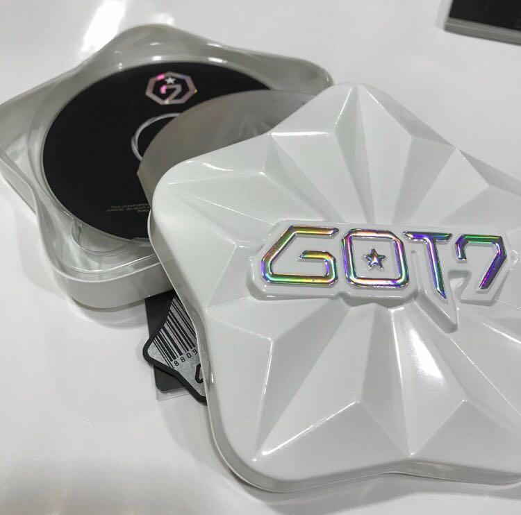 mylittleyun's tweet photo. "I want it I #GET7x𝐆ot𝐈t" diría Mariana Grande pero con un lil twist porque si se trata de presumir goodies, soy primera en la lista con este #GET7STREAM que me tiene ♡_♡ así con todo el álbum tanto que tuve que interrumpir mi programación festivalera del día para esto. https://t.co/Y57pT1QYBD