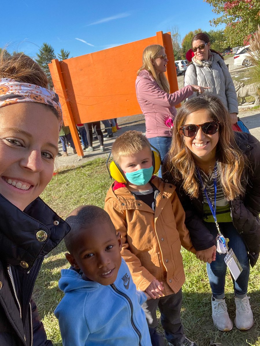Pumpkin Patch visit to Russell Farms! 🎃#SchenkelTurtles <a href="/MohawkTrailsEl/">MohawkTrailsElem</a>