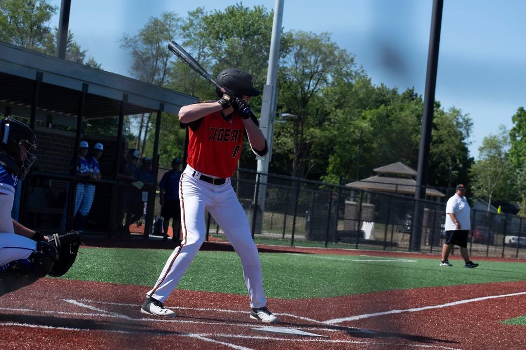 PearseReagan's tweet photo. Great weekend at @WesternILUniv. Ran a 6.78 60. Threw 84 mph. Hit 90 mph. @WIUBaseball @apascoe5 @TannerHolen_27 @RecruitTigers https://t.co/D9x4qjFqpC