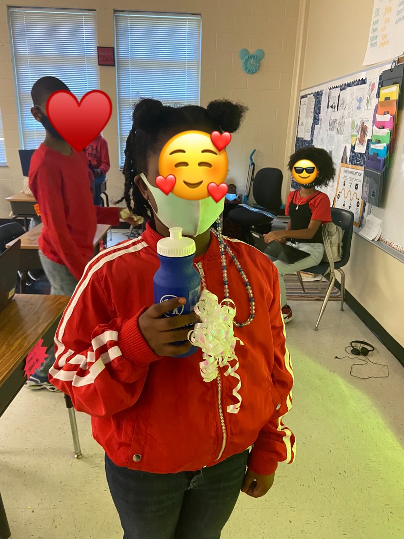 MagicalMrsFerg's tweet photo. Last week I had a competition to see who could get the most #iReady minutes and the most passed lessons! My students astounded me with their dedication. These two were my winners! They each received a water bottle with some special treats and classroom coupons. @SeabornLeeES https://t.co/vKKZJs7Zpw