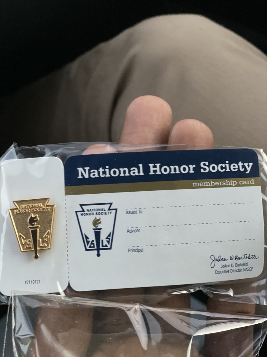 maljcollins's tweet photo. So grateful for what God continues to manifest in the life of our oldest son @VernonCJCollins ! Continue to set and raise the standards wherever you are! Nation Honor Society Induction 2021 
Scholar-Athlete class of 2022
God has an amazing plan🙏🏾✝️📚🏀 https://t.co/3qhaoLIY0t