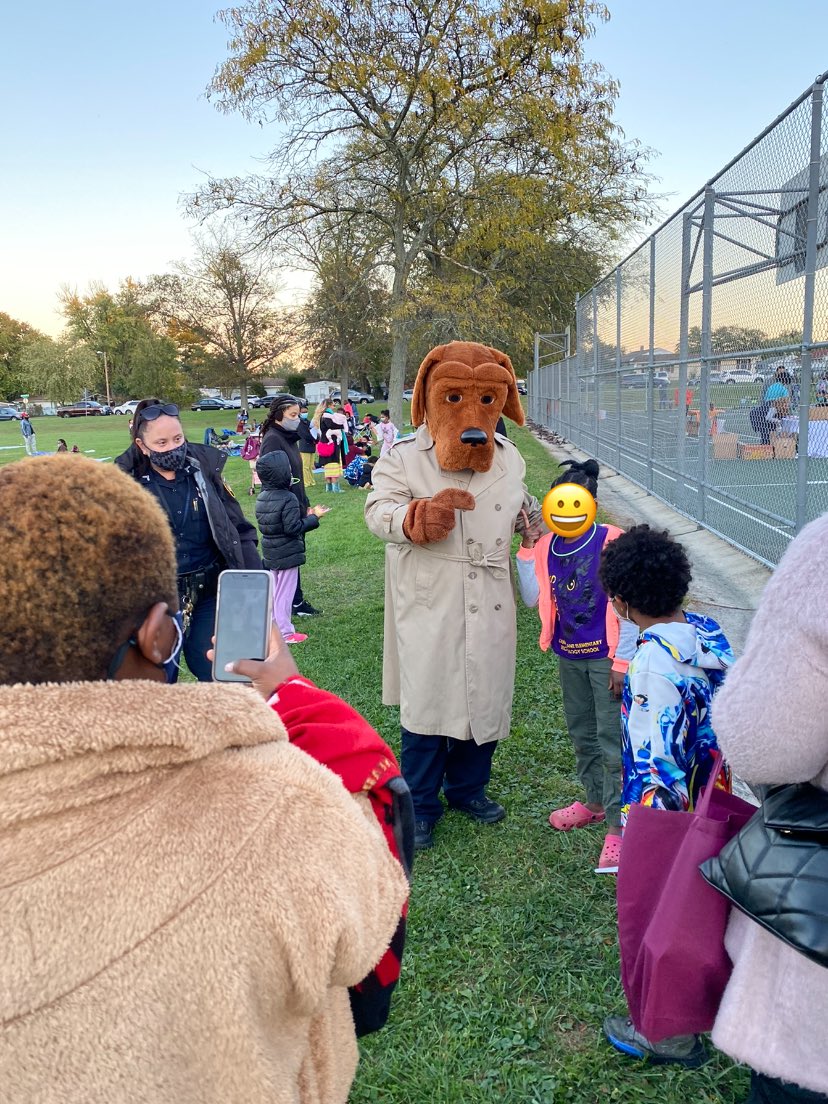 Jessica W. (@clets_sdt) on Twitter photo A huge thank you to our community partners for joining us this evening! 💙💛 <a href="/Church_Lane_ES/">Church Lane Elementary Technology</a> <a href="/CoitTammi/">Tammi Coit</a> @MrsAbles_CLETS A huge thank you to our community partners for joining us this evening! 💙💛 <a href="/Church_Lane_ES/">Church Lane Elementary Technology</a> <a href="/CoitTammi/">Tammi Coit</a> @MrsAbles_CLETS