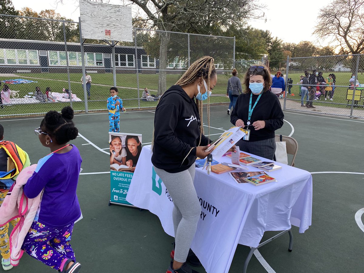 CLETS_SDT's tweet image. A huge thank you to our community partners for joining us this evening! 💙💛 @Church_Lane_ES @CoitTammi @MrsAbles_CLETS