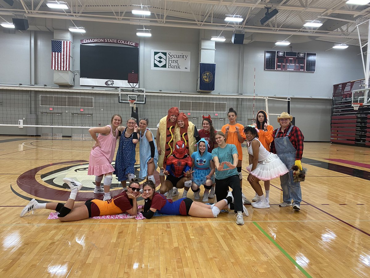 CscVolleyball's tweet image. 🎃🦅🏐