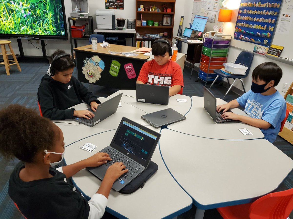 tranq084's tweet photo. Typing club is in full swing @BlantonBulldogs. Our students are working on speed and accuracy. Way to go! 💯🙌 @triciabadillo #TogetherWeRiseCFB #BlantonSTEM https://t.co/pixhaZSlPh