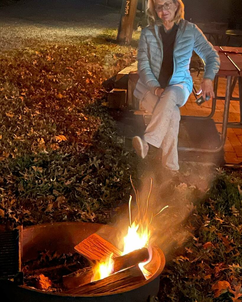 ThatFHGuy's tweet photo. Love this woman 😍 https://t.co/s9dGdDhn0C https://t.co/kRwwlDVZxB