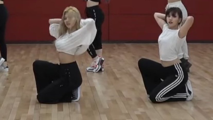 misanaarchives's tweet photo. After defeating satan, you must defeat the final big boss- Fancy dance practice Misana

#MINA #미나 #SANA #사나   #Misana
#트와이스  #Twice  @JYPETWICE https://t.co/Epf4Bhw5l0