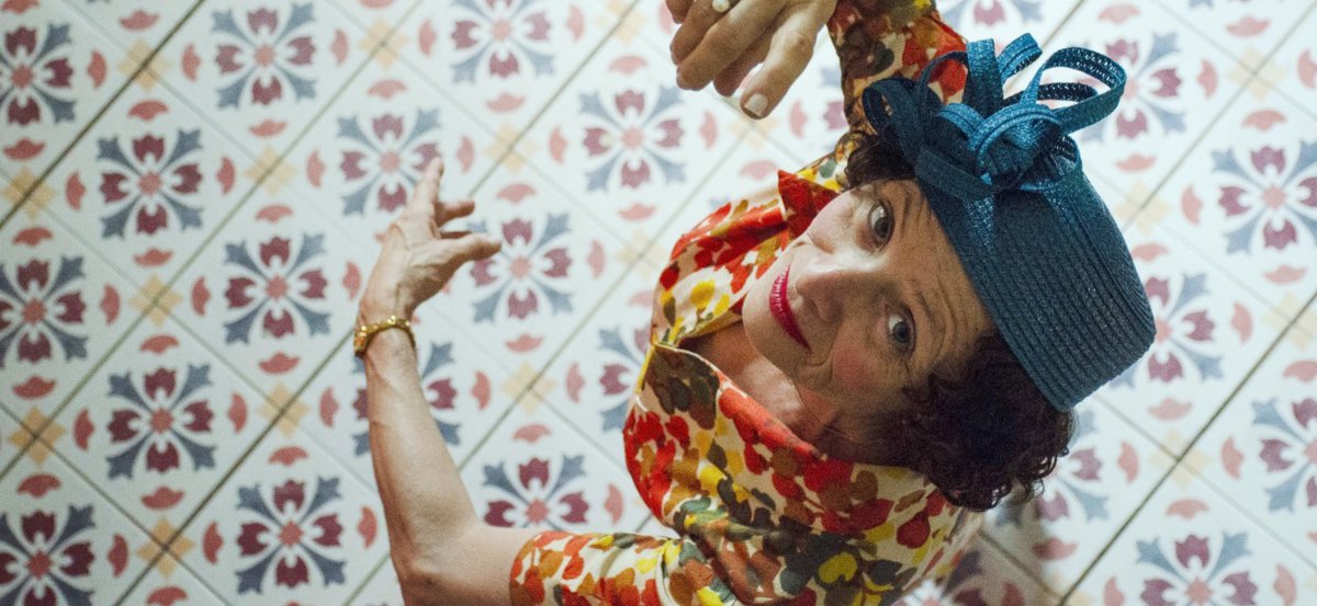 oxentepipoca's tweet photo. Hoje (27) é o aniversário da talentosa Marcélia Cartaxo. A atriz paraibana, que concorre ao Grande Prêmio do Cinema Brasileiro por seu papel em 'Pacarrete', completa 58 anos. É também detentora de um 'Urso de Prata', prêmio vencido no festival internacional de Berlim em 1986. 🥳 https://t.co/qaJL9eh8N8