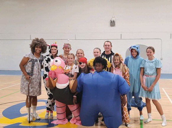 D3_Y0UNG's tweet photo. Halloween Costumes + Games + LOTS of Candy = Building our Team’s Chemistry and a Fun Practice!!🎃👻🏀 
#Always100Elite2028 @vjhAlways100 https://t.co/KKND53vw8e
