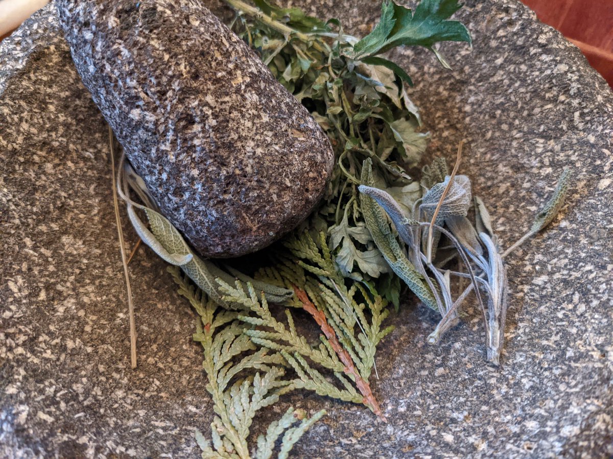 mealchan's tweet photo. Blending a special incense for #samhain this year! #incense #incensecrafter #herbalist https://t.co/cgcFuXAY0v