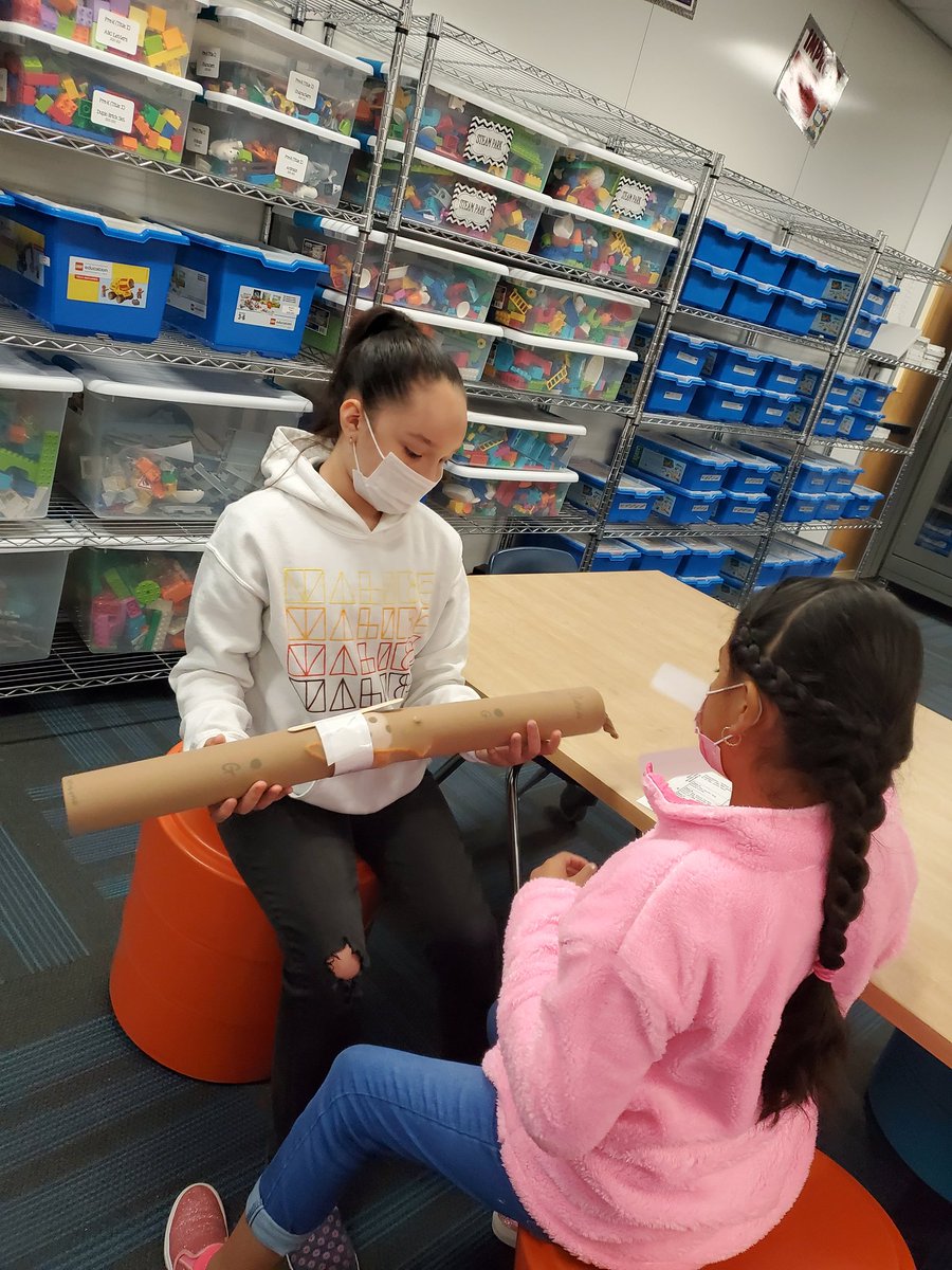 tranq084's tweet photo. It's time to discuss about different materials for our Knee Braces design. Keep up the great work @BlantonBulldogs #BlantonSTEM @EiE_org #growingtogether @triciabadillo https://t.co/ovYU4ZSVdZ