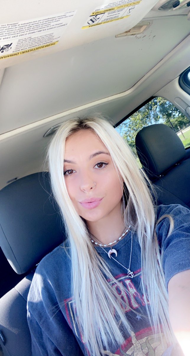 KohlIvy31's tweet photo. 🖤 https://t.co/wbhdNPc36p