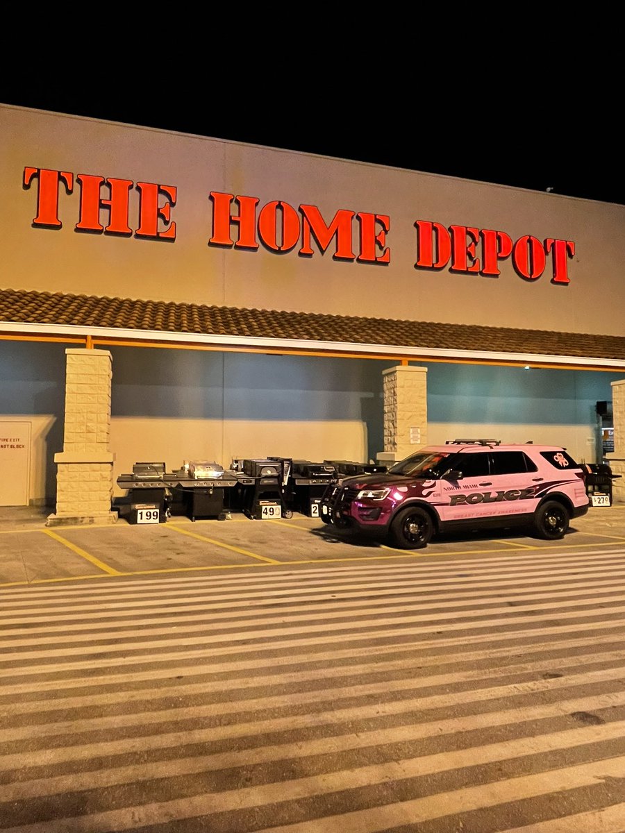 🎀🎀🎀🎀🎀 Breast Cancer Awareness month at your Biscayne Home Depot. Even North Miami’s Finest gets involved. 🎀🎀🎀🎀🎀