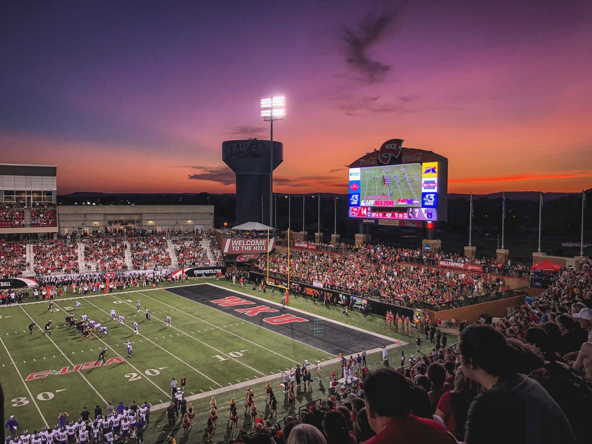 Homecoming ✔️ 
Tops on a winning streak ✔️ 
Halloween ✔️ 

Best weekend of the year.