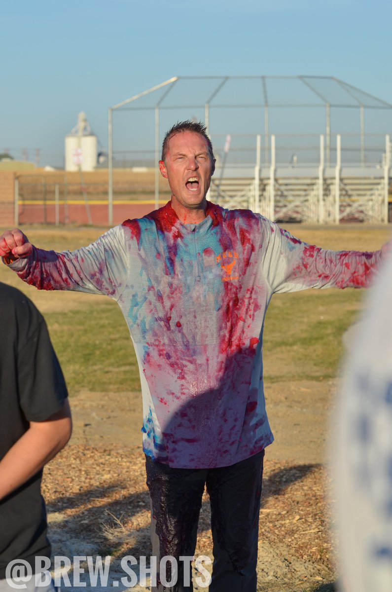MeadFootball's tweet photo. *Record Scratch*
(Freeze Frame)
Yup, thatโs me. Youโre probably wondering how I ended up in this situation. @MeadAthletics @MeadHS @BoCoPreps @CHSAA
#StVrainStorm #WeAreMead #BoCoPreps #CHSAA #ColoradoPreps https://t.co/6zZrNv1tni