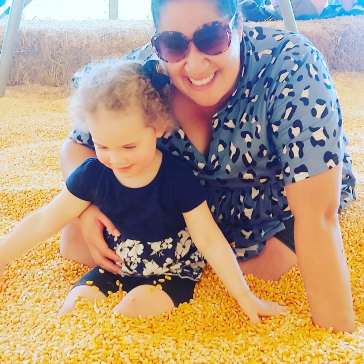 SeversFallFest's tweet image. @Goodwillmn, your #HalloweenHeadquarters, will be out at Sever's Fall Festival! Wear your costume and come see them at the Selfie Station! Post your photo and hashtag #GoodwillFallFest for a chance to win a $25 gift card!