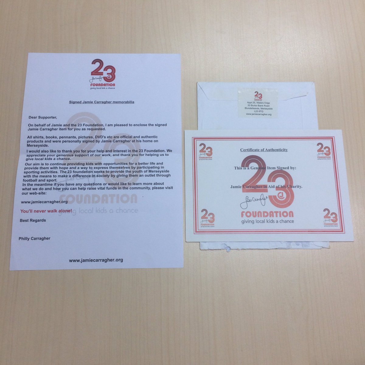 Dijual : Jamie Carragher 737 Games Jersey 

Spesifikasi :

- Size XL Asia
- BNWT
- Nameset velvet
- Signature

Termasuk :

- 1 Match programme
- 1 Magazine 
- 1 Certificate Of Authenticity 

Harga :

Rp 3.000.000 net (seluruh penjualan akan diberikan kepada yg terdampak Covid19)