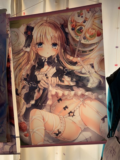 ついでに昨日受け取りに行ったるび様のタペ!見所がありすぎてずっと見てる 